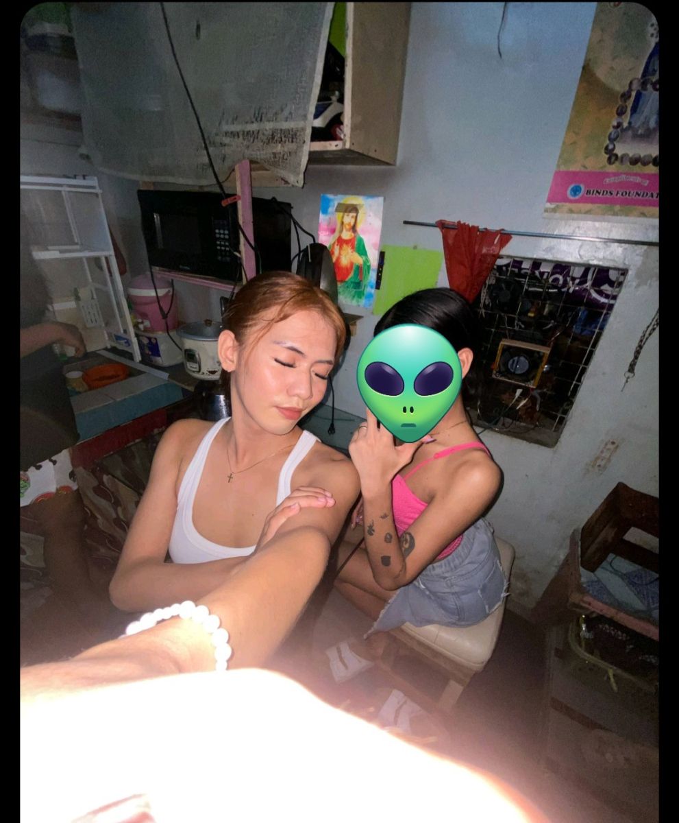 Image pour Lempeä ja vilpitön trans etsii itsevarmaa hellyyttä joka osaa pitää kädestä todellisuuden pehmeydessä