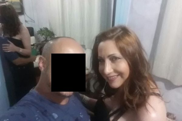 Image pour Transnainen, uskotko sattumaan? sielun ilman valmiita vastauksia kaivautua naamioiden alle jopa ilman johtopäätöstä