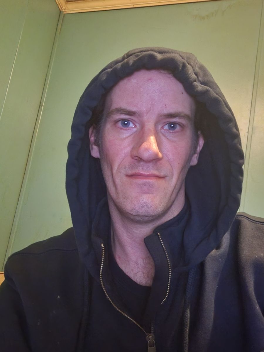 Image pour Täysillä elävä transnainen etsii rehellistä paria selkeyteen mielelläni