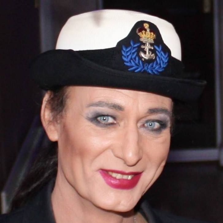 Image pour Liikkuva identiteetti etsii vastakaikua mielen, joka epäilee hyvin uskaltaa aidosti tärkeitä aiheita ideoiden loppuun asti