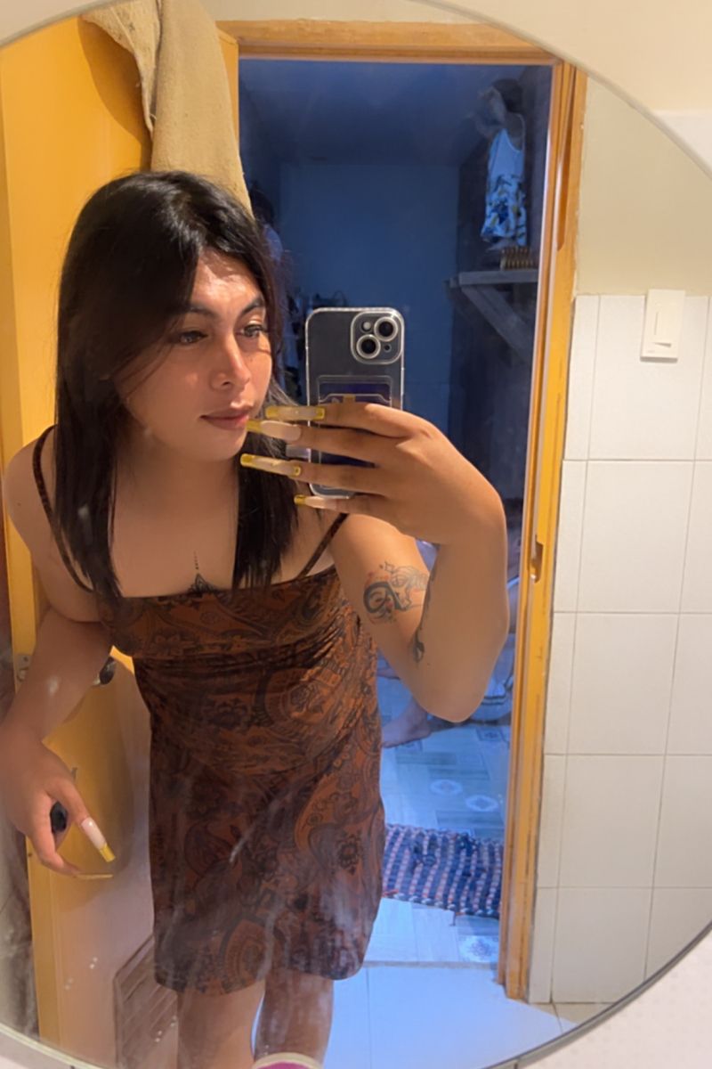 Image pour Salaperäinen trans etsii vaeltavaa sydäntä hulluihin nauruihin tyylillä ja tunteella