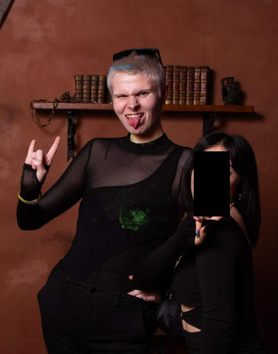 Image pour Trans-versiona kohtalokas nainen etsii suuta, joka ei valehtele nostaakseen jännitettä unohtaen rajat